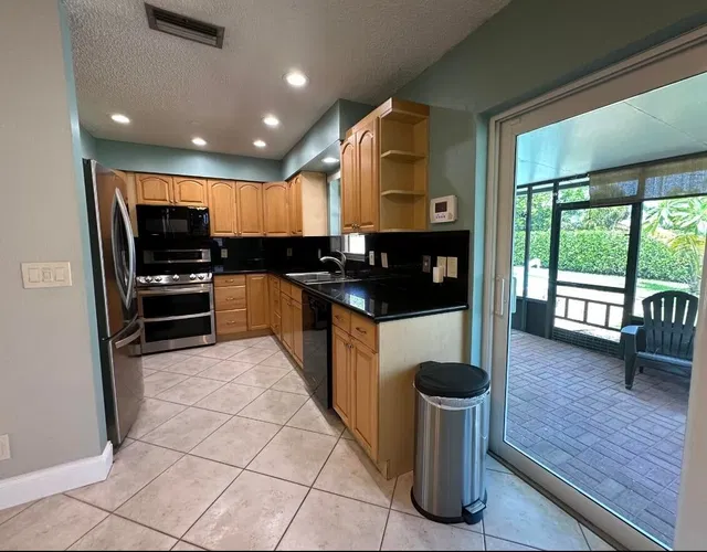 Residence photo 9