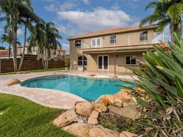 Residence photo 5