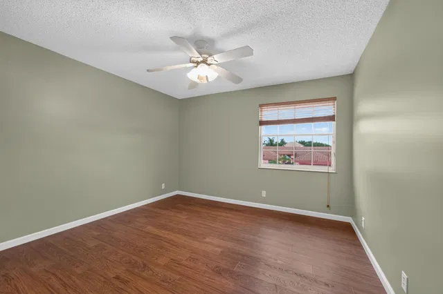 Residence photo 29