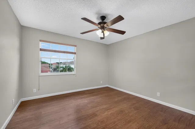Residence photo 31
