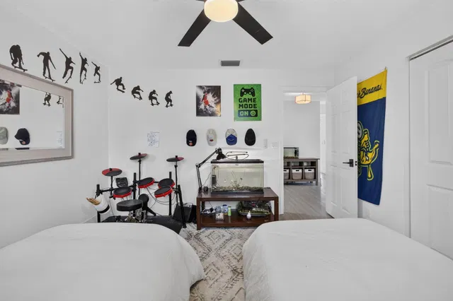 Residence photo 36