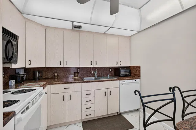 Residence photo 15