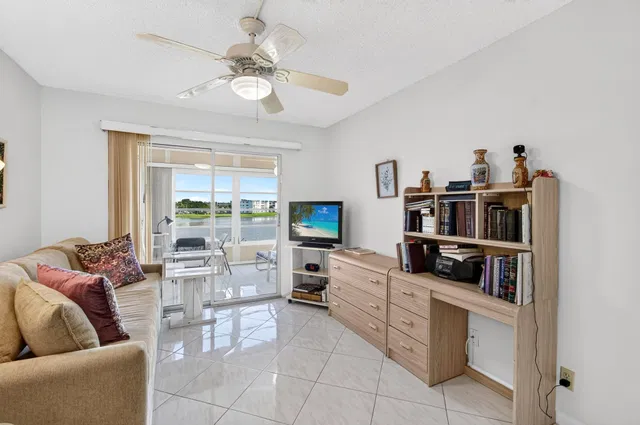 Residence photo 35