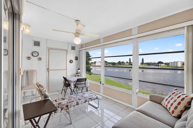 Residence photo 45