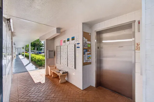 Residence photo 68