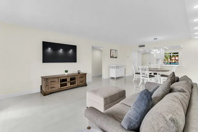 Unit 208 photo 12