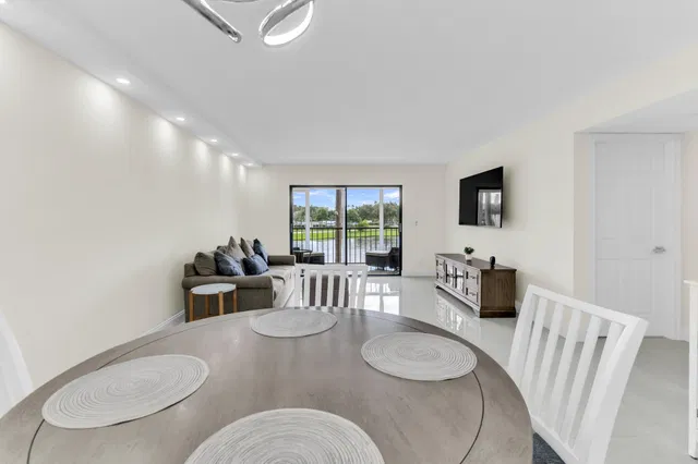 Unit 208 photo 19