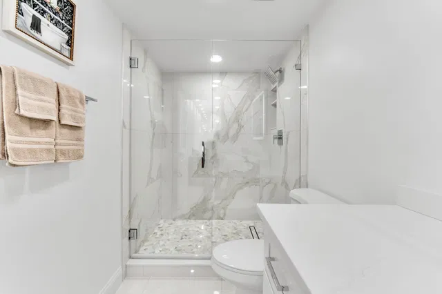 Unit 208 photo 26