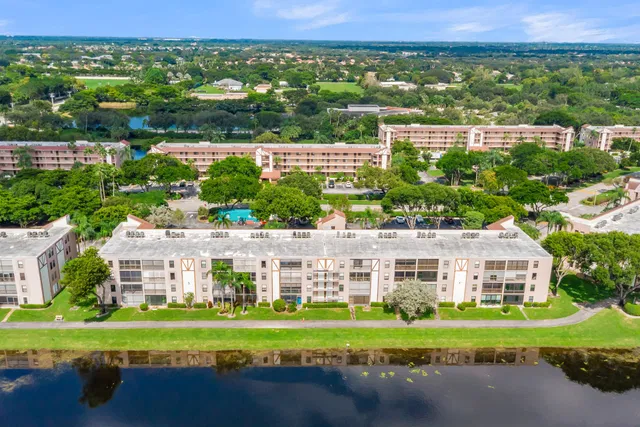 Unit 208 photo 38