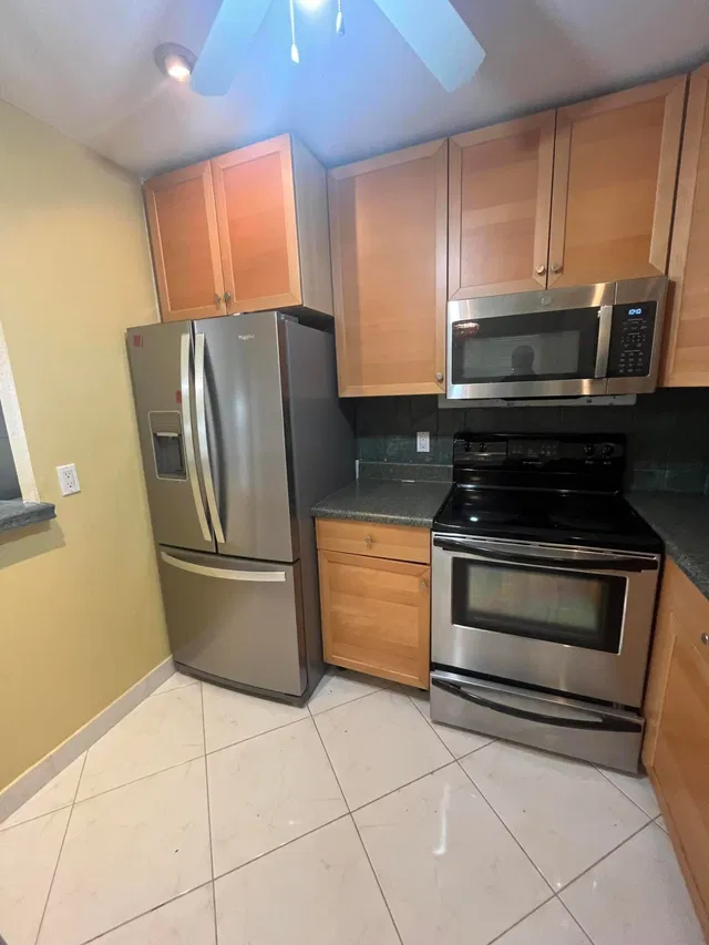 Residence photo 2