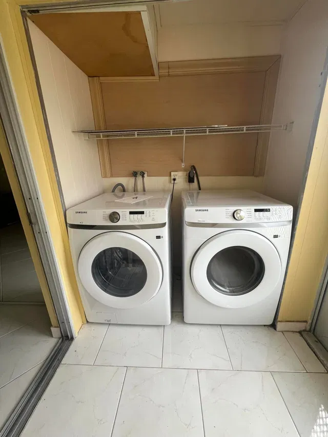 Residence photo 12