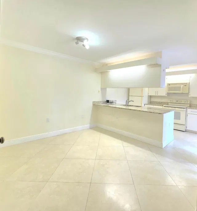 Residence photo 8