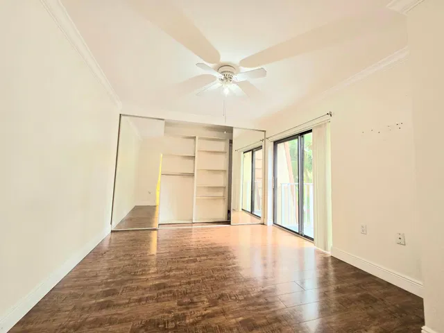 Residence photo 15