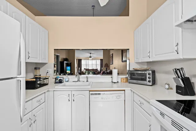 Residence photo 8
