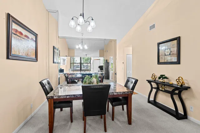 Residence photo 11