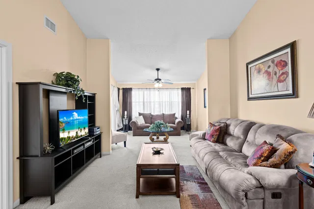 Residence photo 14