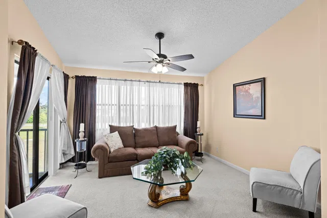 Residence photo 15