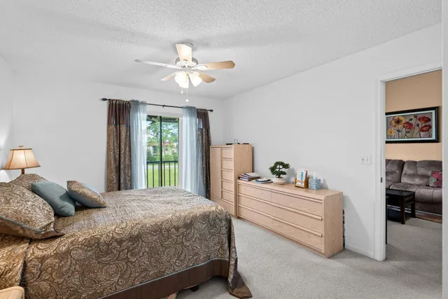 Residence photo 20