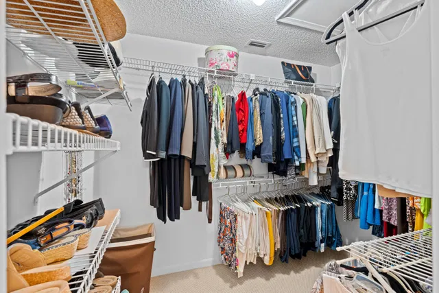 Residence photo 23