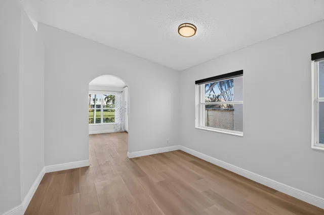 Residence photo 4