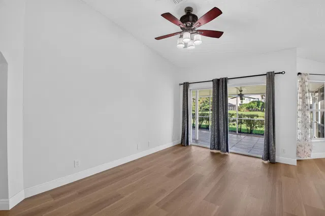 Residence photo 8