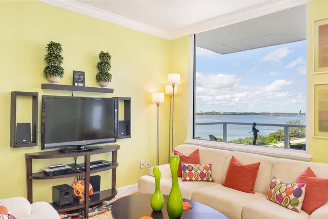 South Palm Beach Unit 8260 photo 6