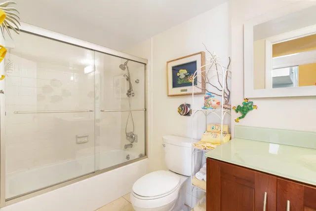 South Palm Beach Unit 8260 photo 17