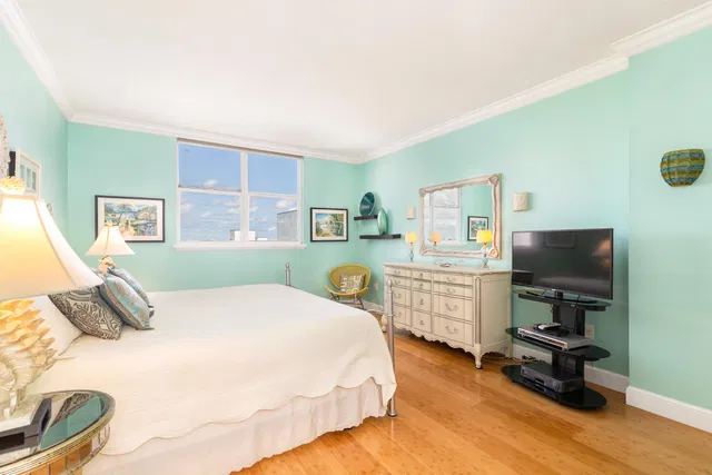 South Palm Beach Unit 8260 photo 20
