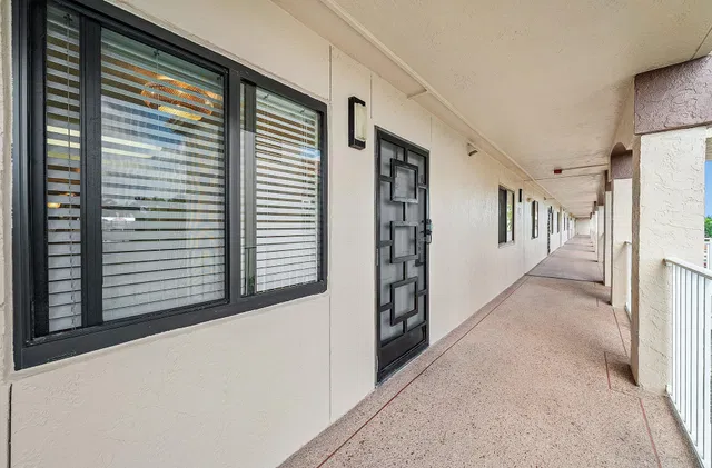 Unit 405 photo 2