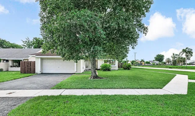Residence photo 2