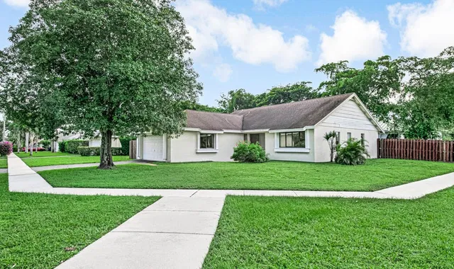 Residence photo 3