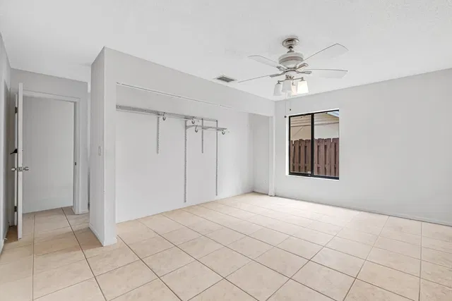 Residence photo 26