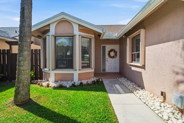 Residence photo 3