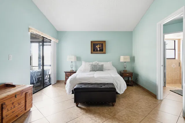 Residence photo 17