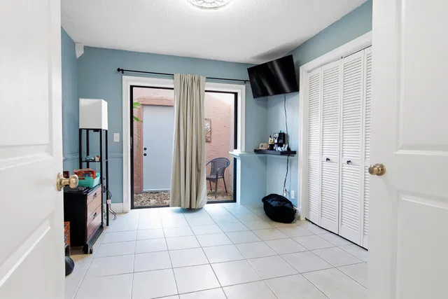 Residence photo 28
