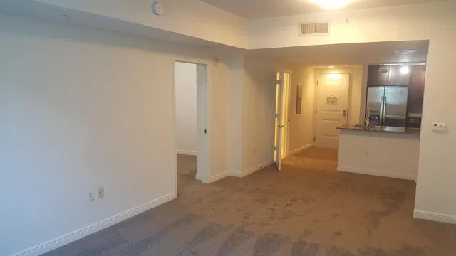Unit 204n photo 3