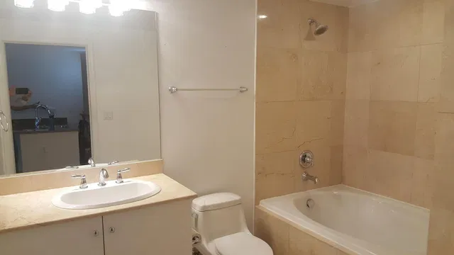 Unit 204n photo 8