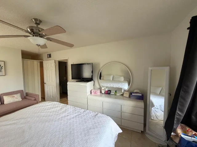 Unit C-2 photo 19