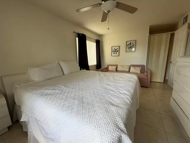 Unit C-2 photo 21