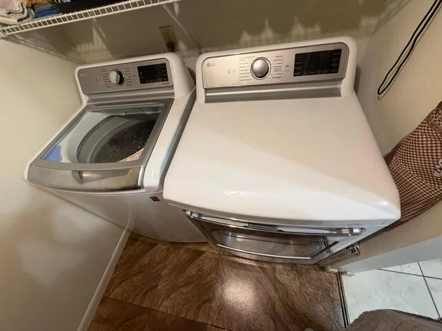 Unit C-2 photo 27