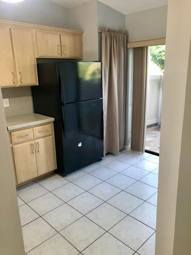 Unit C4 photo 4