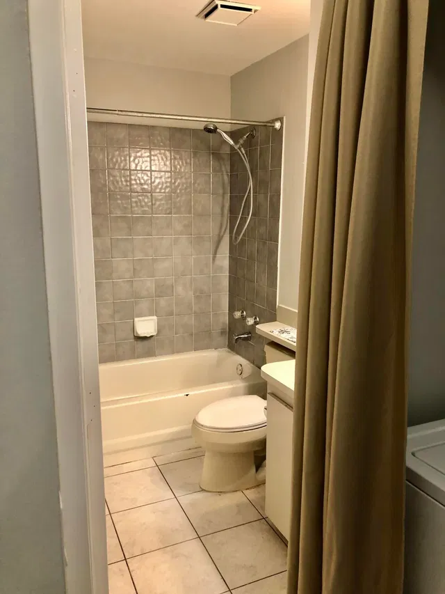 Unit C4 photo 14