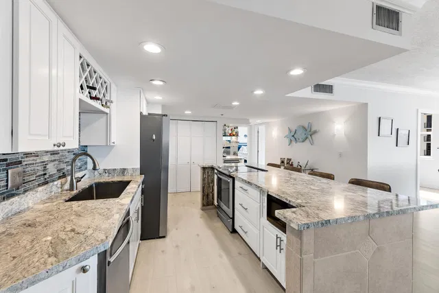 Singer Island Unit PH205 photo 7