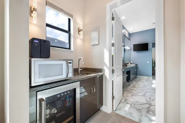 Residence photo 24