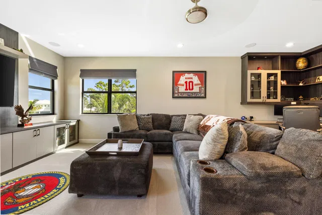Residence photo 41