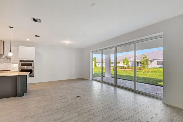 Residence photo 8