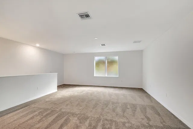 Residence photo 26