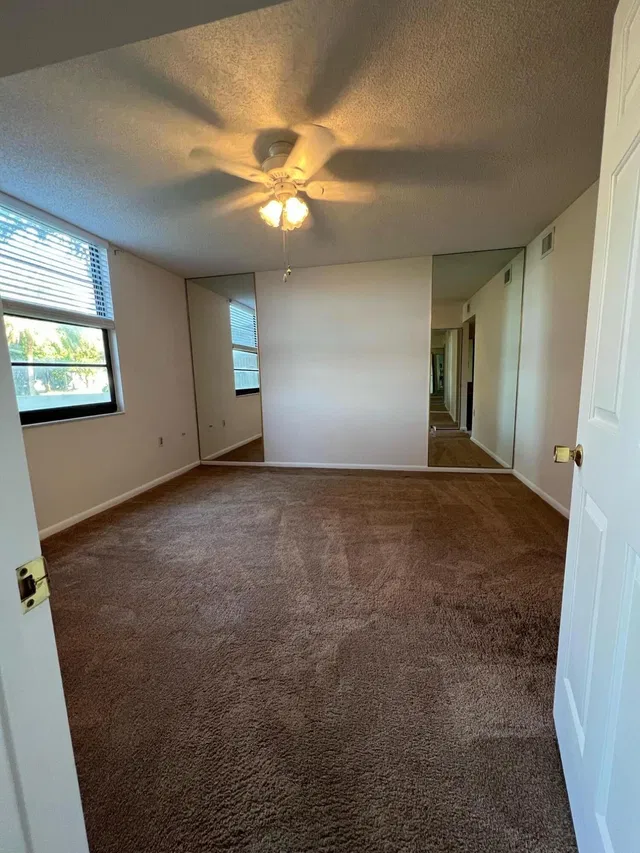 Unit 106 photo 7