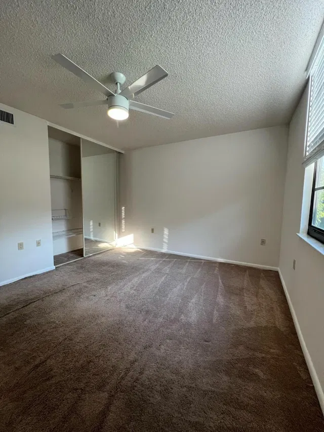 Unit 106 photo 11