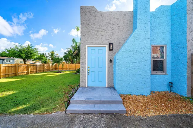  Residence photo 4